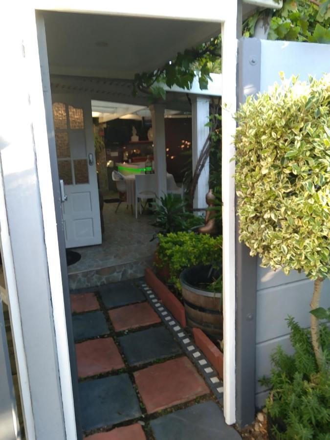 Mitchell'S Guesthouse Parow Exteriör bild