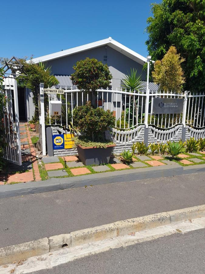 Mitchell'S Guesthouse Parow Exteriör bild